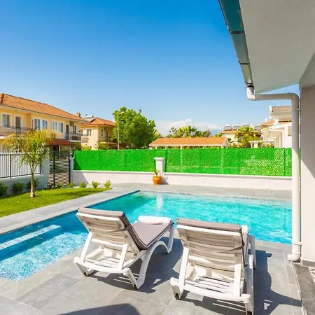 Exclusive Paradise 3 *