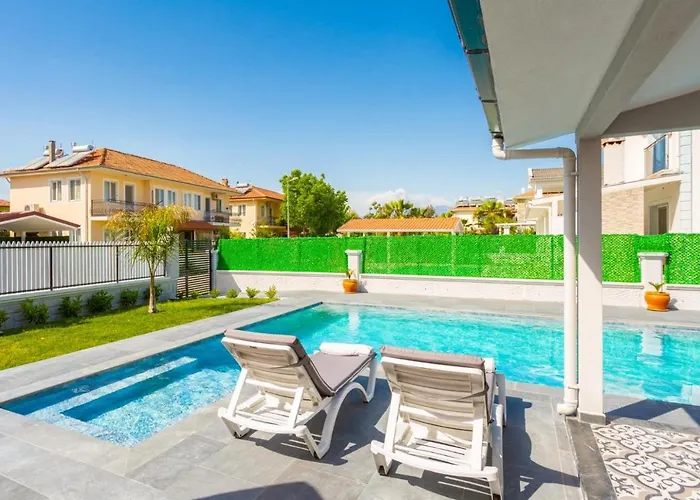 Exclusive Paradise 3 *